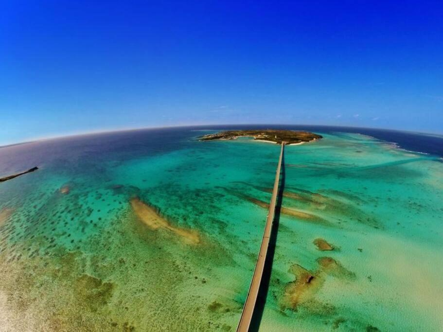 Aroha: Beachfront Retreat Near Yabiji Coral Reef Holiday home Miyakojima (Okinawa)