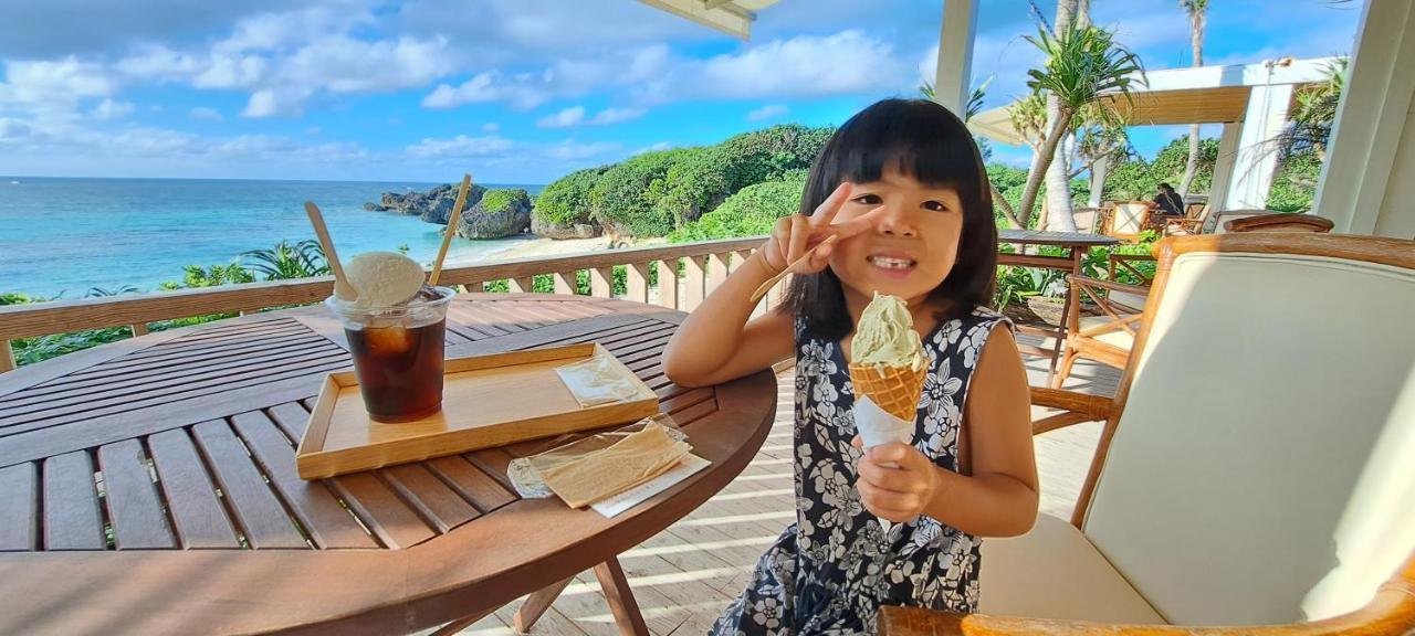 Aroha: Beachfront Retreat Near Yabiji Coral Reef Miyakojima (Okinawa)